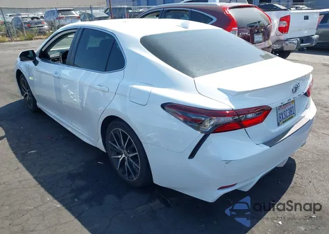 2021 Toyota Camry Se z USA, uszkodzony, nr VIN 4T1G11AK9MU611768